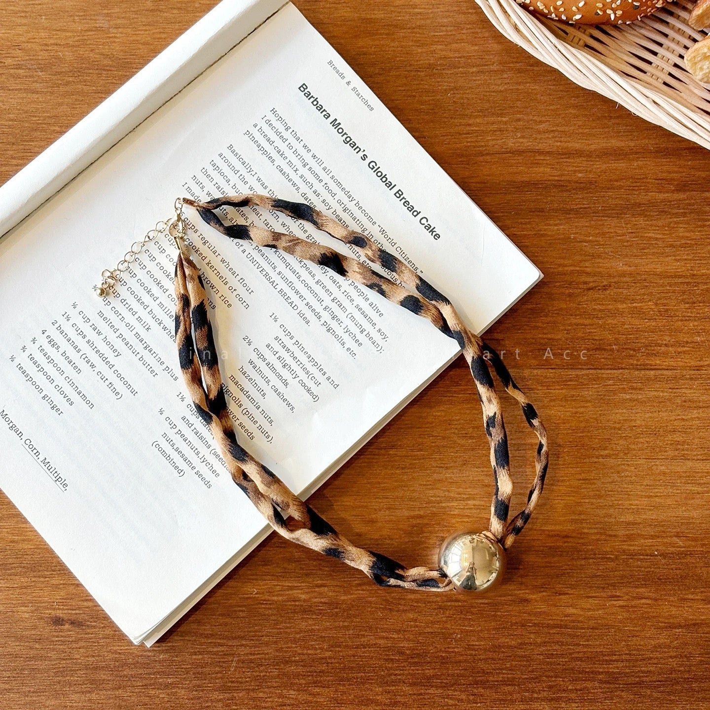 Clavicle chain Leopardato