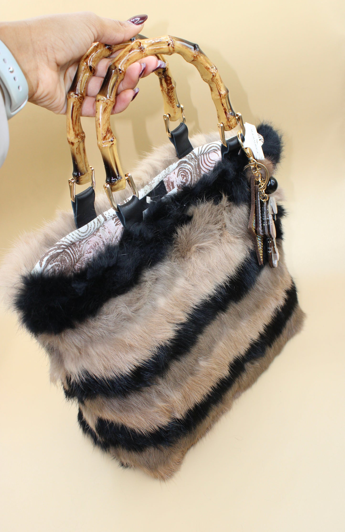 Borsa in Pelliccia Marrone & Nera