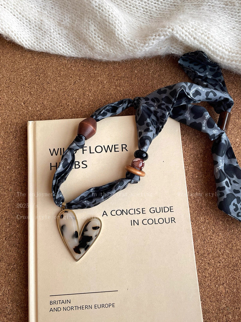Retro leopard print scarf necklace