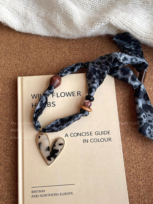 Retro leopard print scarf necklace