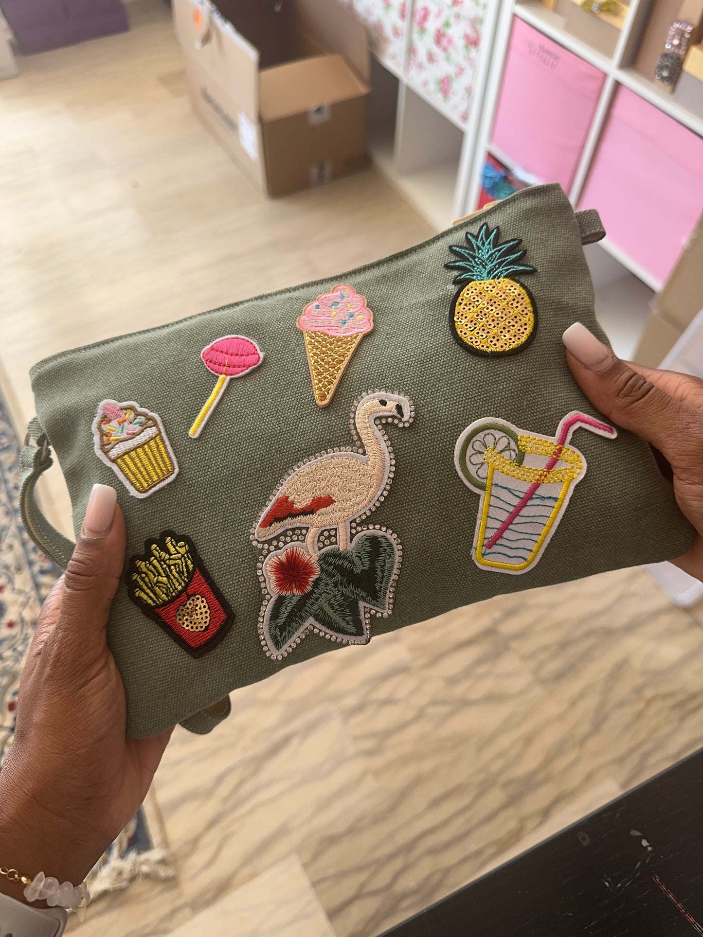 Clutch
 Patch Summer Vibes