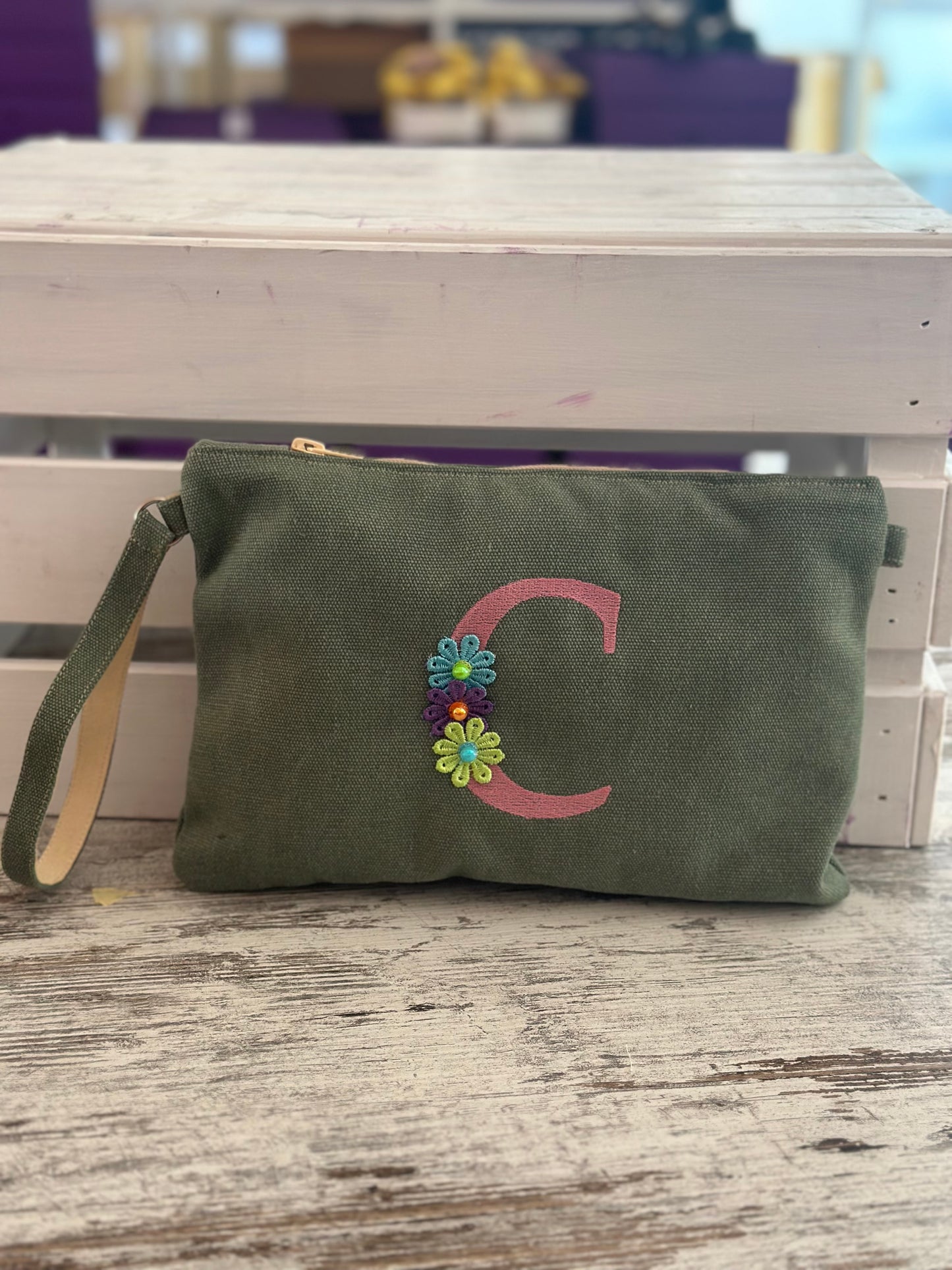 Pochette Lettera Ricamata