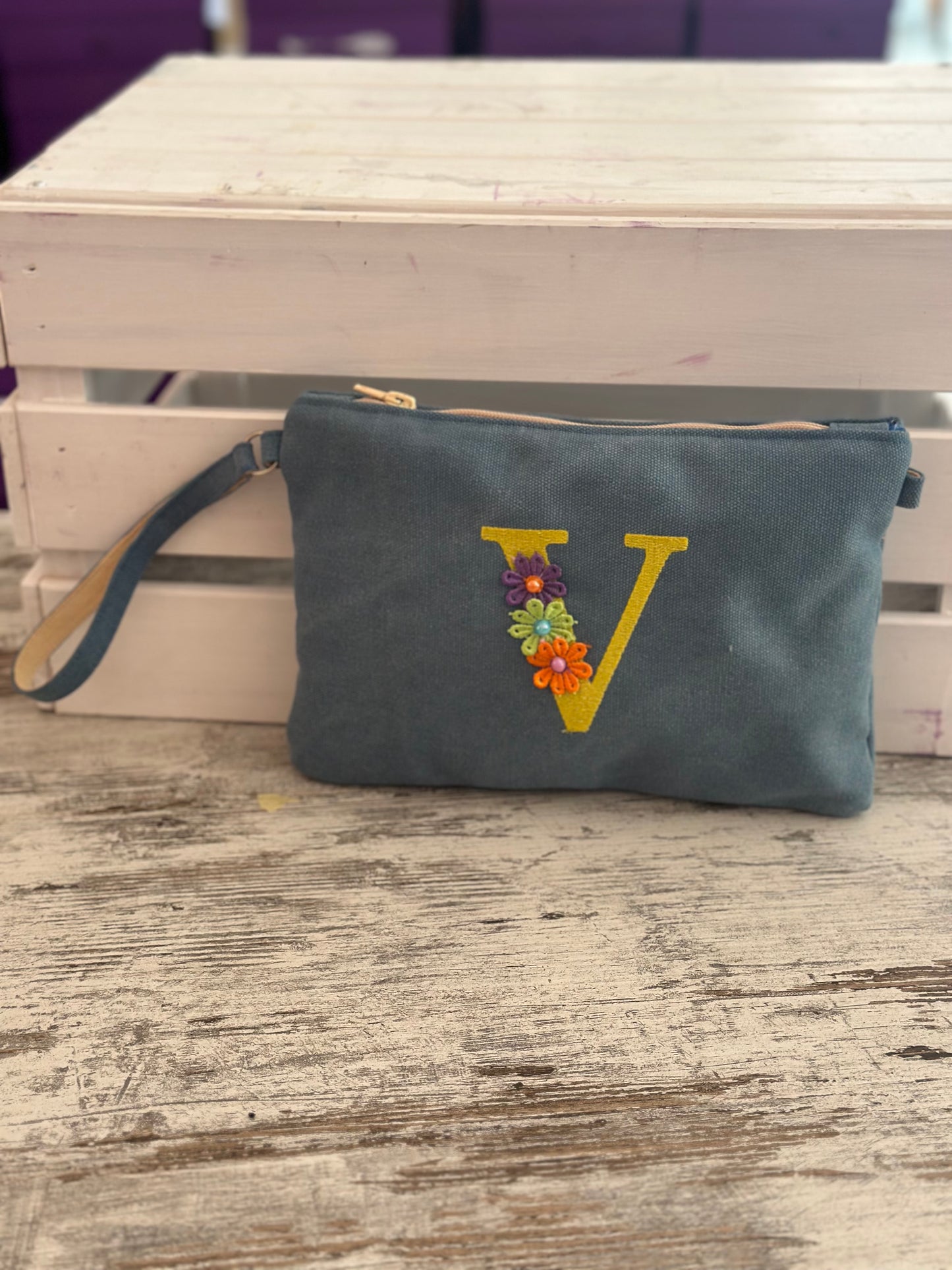 Pochette Lettera Ricamata