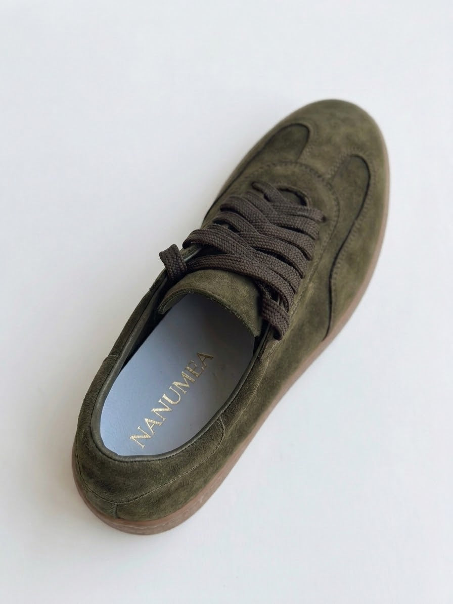 Sneaker in Camoscio